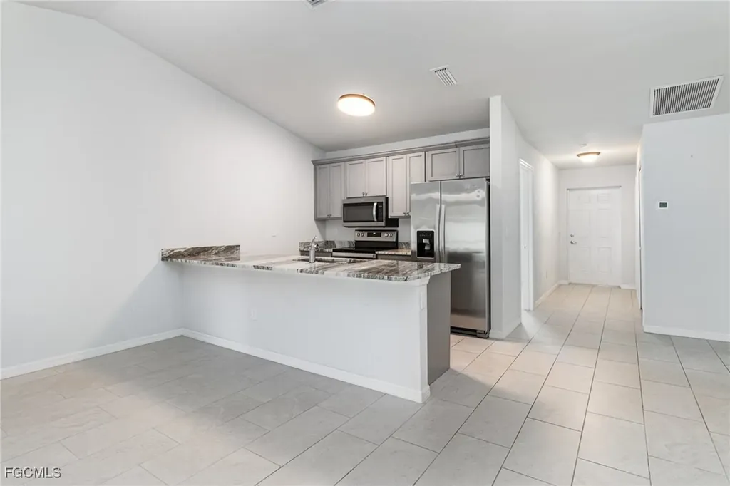 507/509 SW 8th Place Cape Coral FL 33991