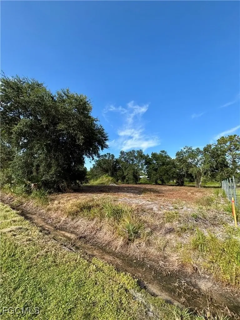 425 S Coral Street Clewiston FL 33440