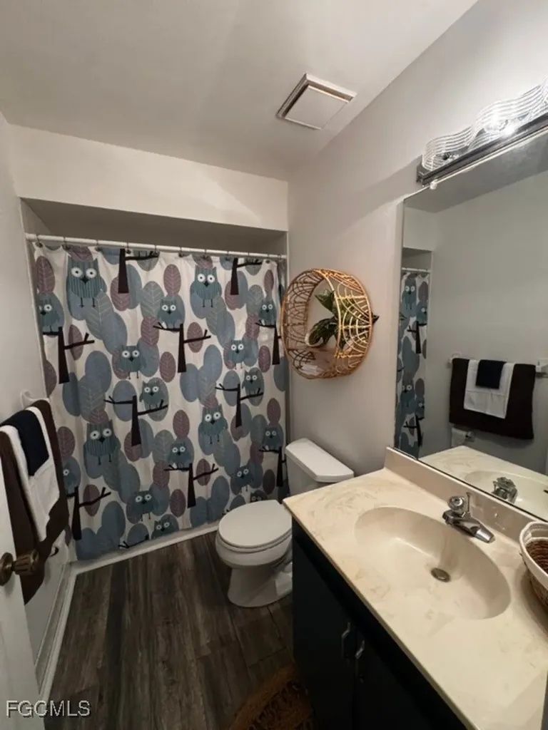 711 SE 12th Avenue Cape Coral FL 33990