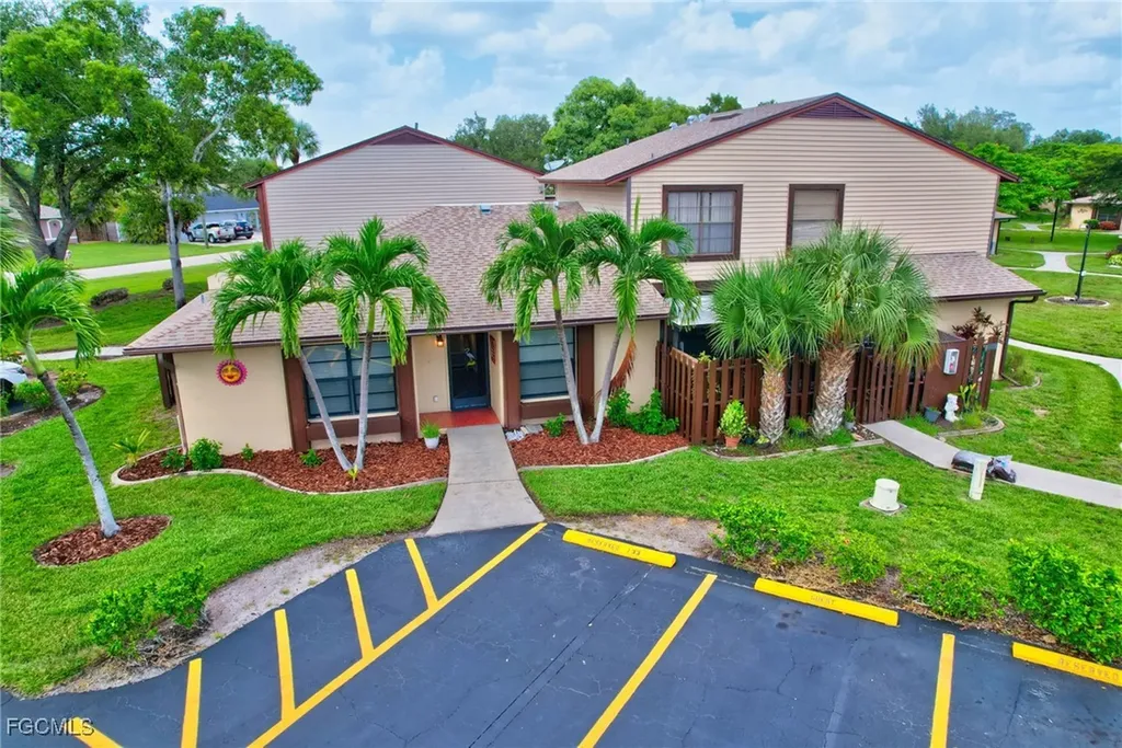 711 SE 12th Avenue Cape Coral FL 33990