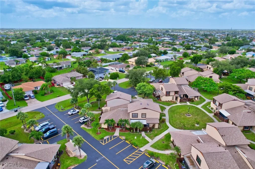 711 SE 12th Avenue Cape Coral FL 33990