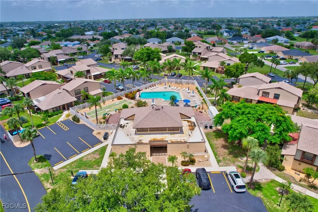 711 SE 12th Avenue Cape Coral FL 33990