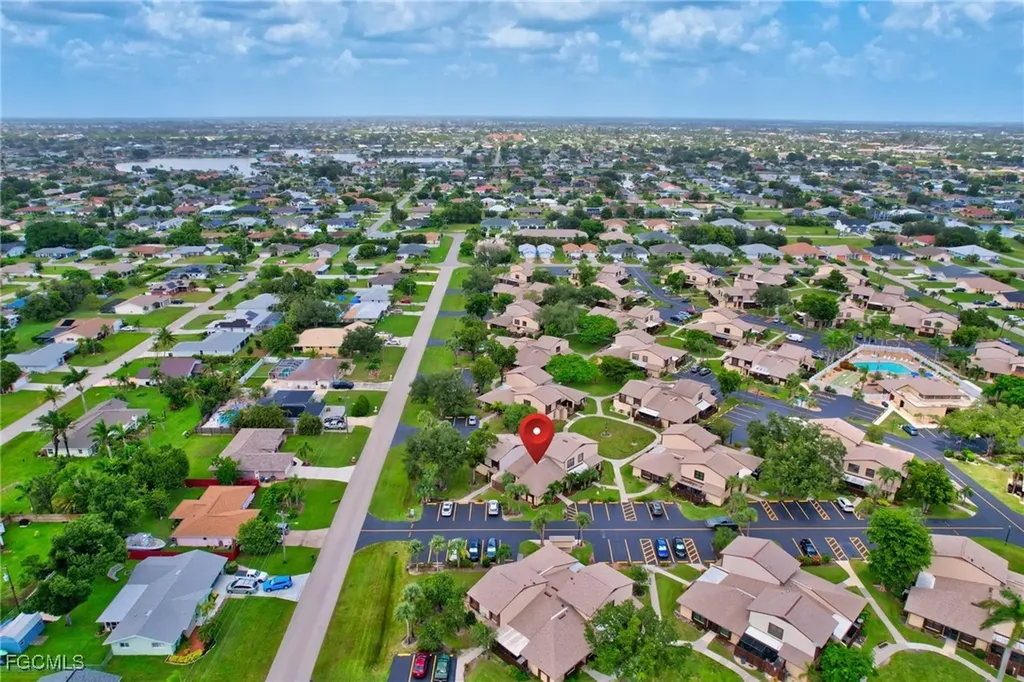 711 SE 12th Avenue Cape Coral FL 33990