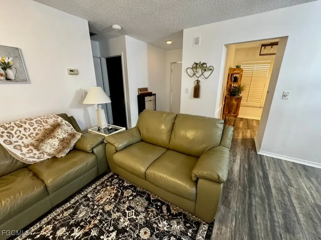 711 SE 12th Avenue Cape Coral FL 33990