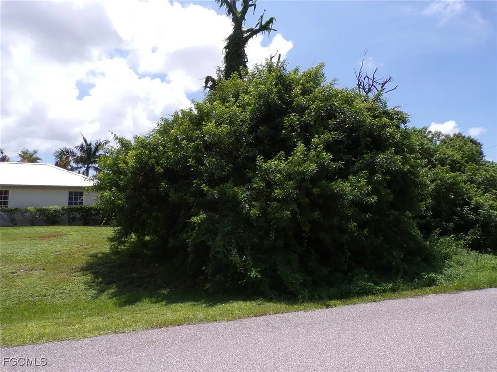 2466 Fourwind Street Port Charlotte FL 33948