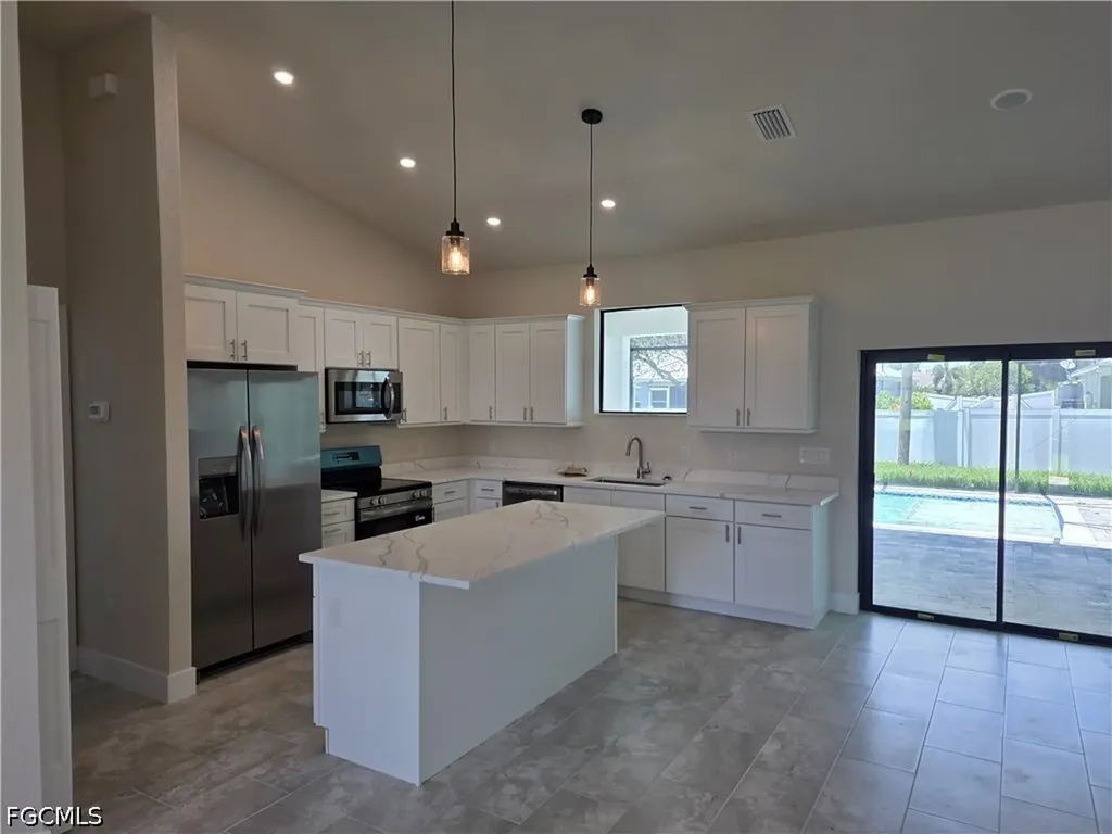 1815 SW 2nd Street Cape Coral FL 33991