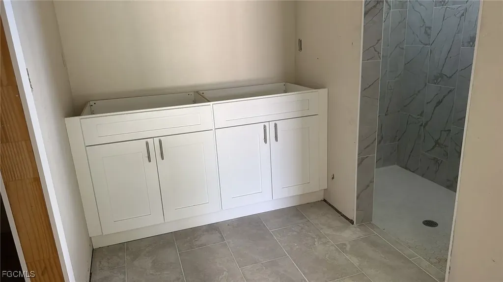 1815 SW 2nd Street Cape Coral FL 33991