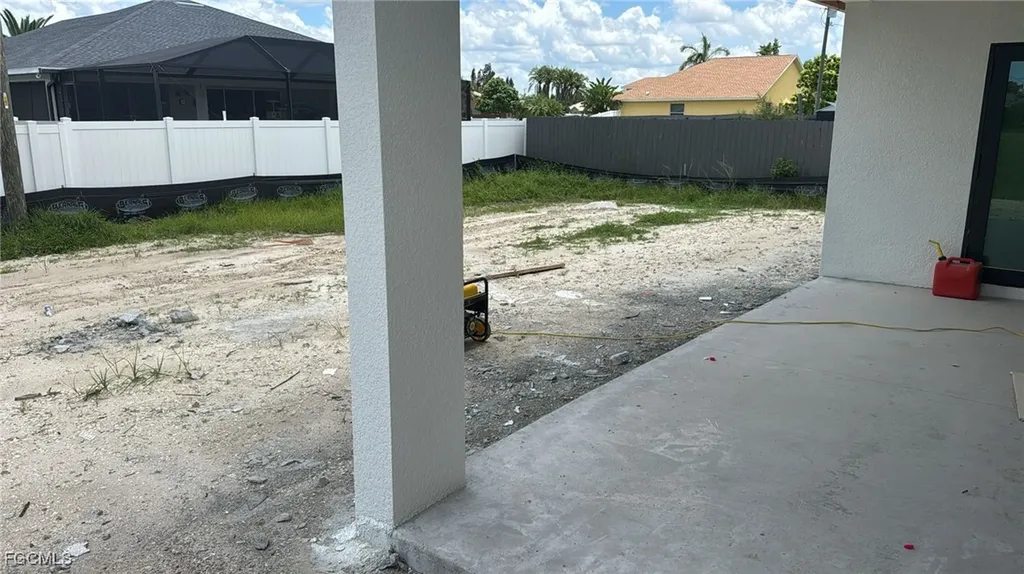 1815 SW 2nd Street Cape Coral FL 33991