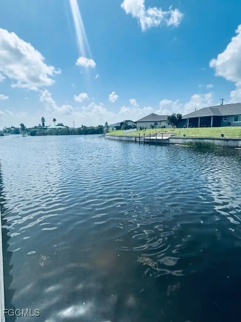 1410 SW 1st Street Cape Coral FL 33991