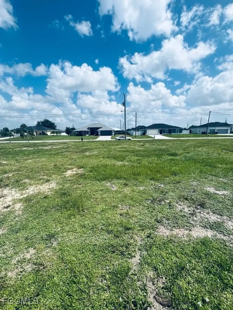 1410 SW 1st Street Cape Coral FL 33991