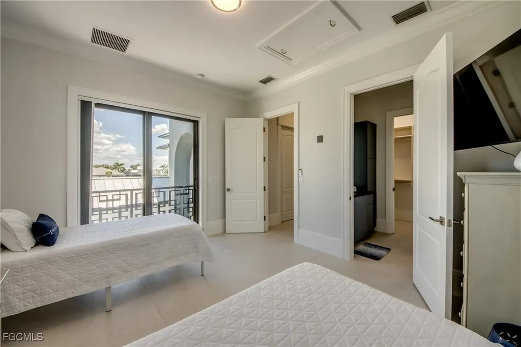 1436 Viking Court Cape Coral FL 33904