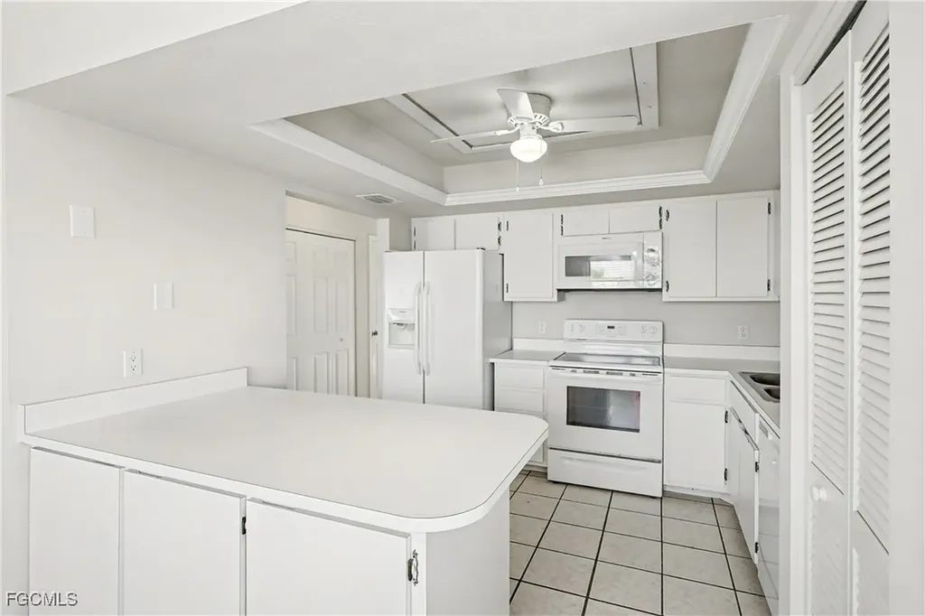 4528 SE 5th Place Cape Coral FL 33904