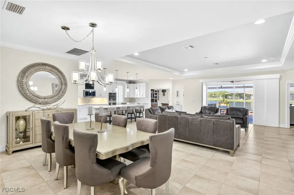 3090 Amadora Circle Cape Coral FL 33909