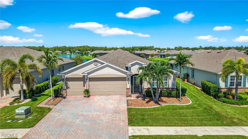 3090 Amadora Circle Cape Coral FL 33909