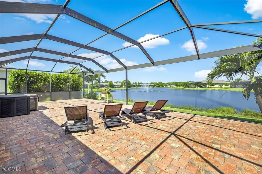 3090 Amadora Circle Cape Coral FL 33909