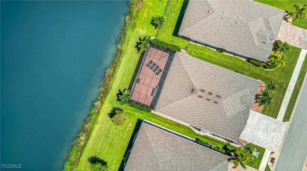 3090 Amadora Circle Cape Coral FL 33909