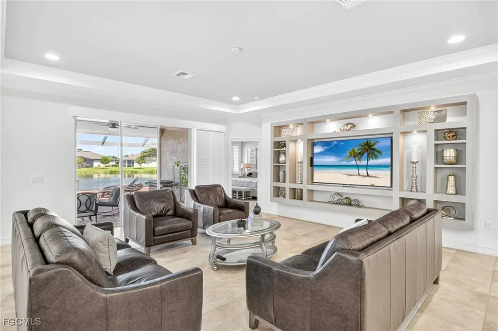 3090 Amadora Circle Cape Coral FL 33909