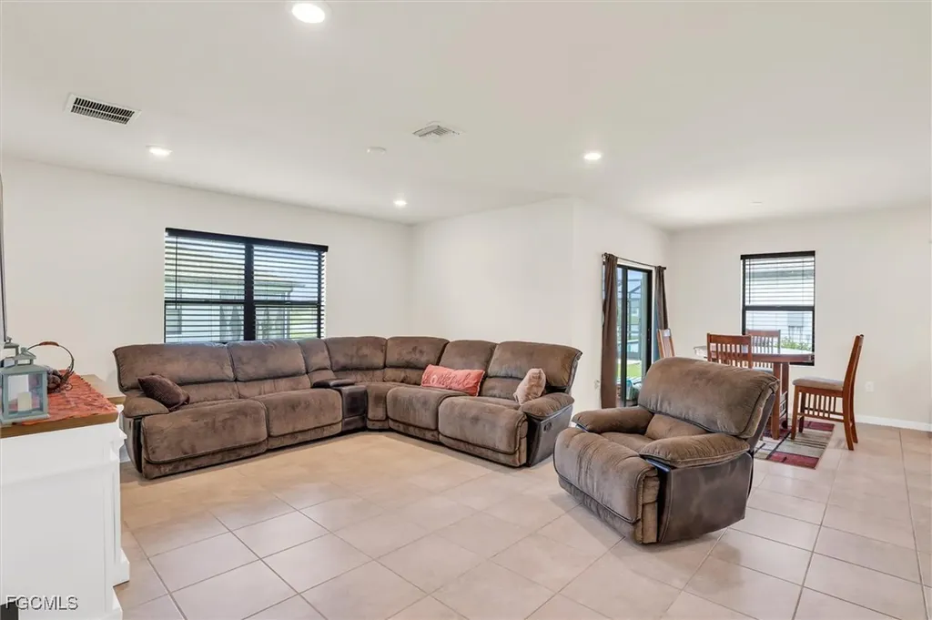 10852 Marlberry Way North Fort Myers FL 33917