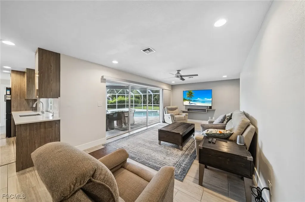 422 Coral Drive Cape Coral FL 33904