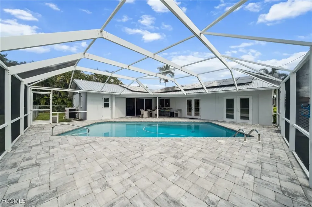 422 Coral Drive Cape Coral FL 33904