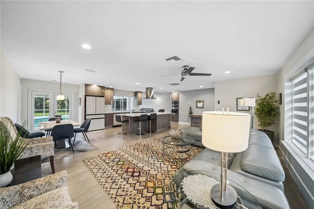 422 Coral Drive Cape Coral FL 33904