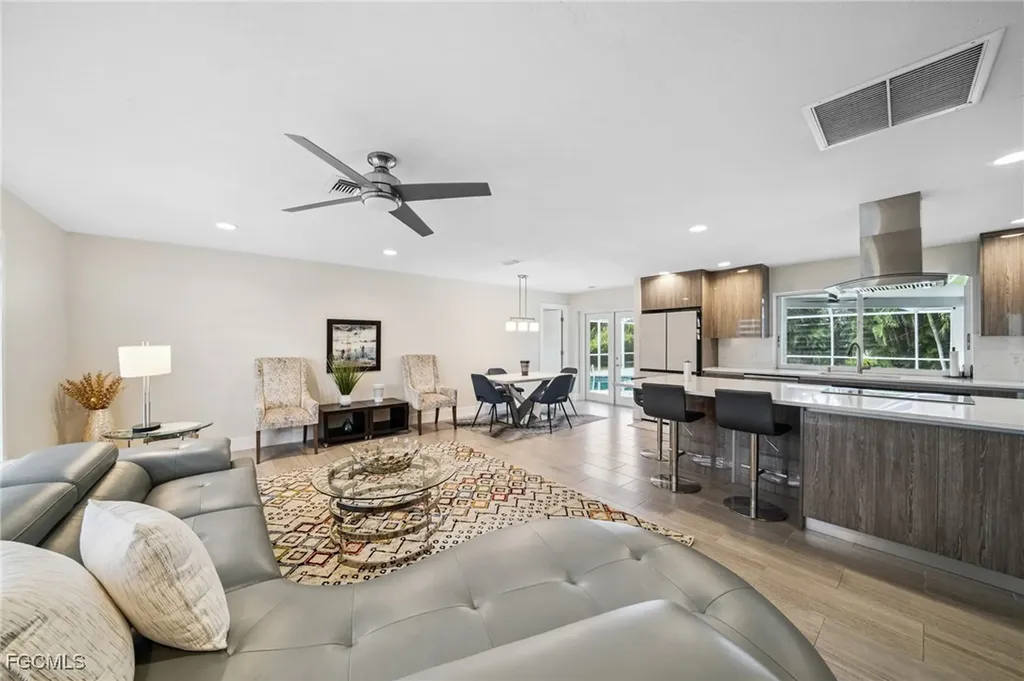 422 Coral Drive Cape Coral FL 33904