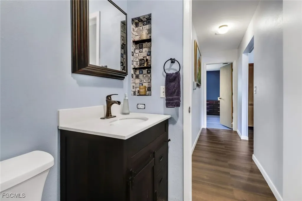 2303 NE 5th Street Cape Coral FL 33909