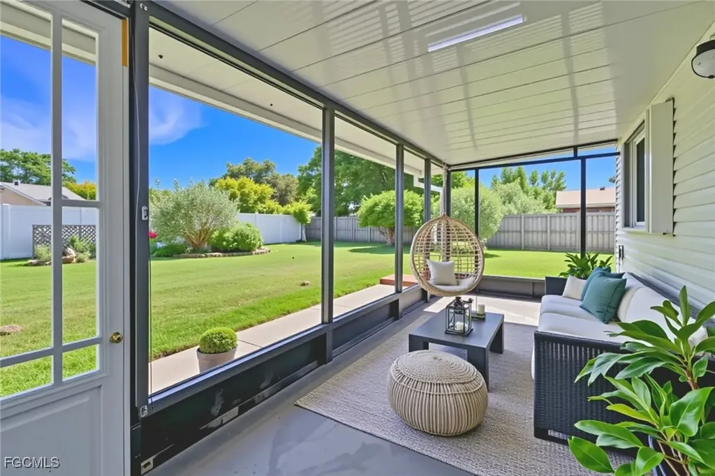 2303 NE 5th Street Cape Coral FL 33909