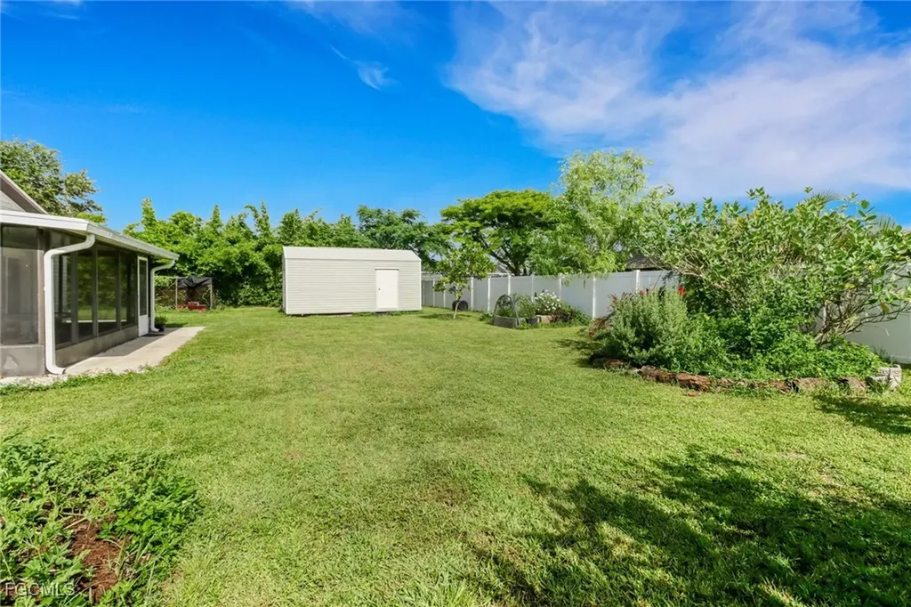 2303 NE 5th Street Cape Coral FL 33909