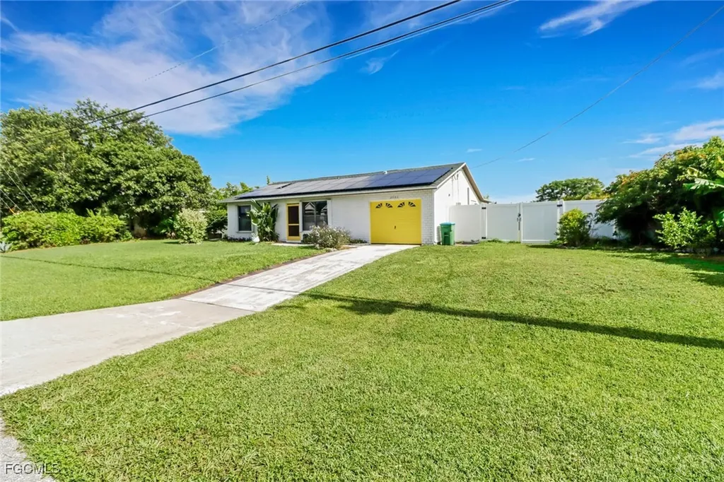 2303 NE 5th Street Cape Coral FL 33909