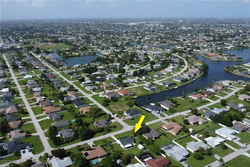 2303 NE 5th Street Cape Coral FL 33909