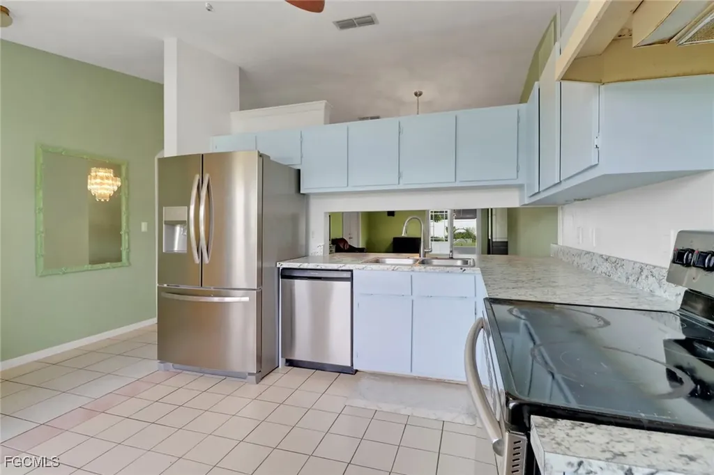 2303 NE 5th Street Cape Coral FL 33909