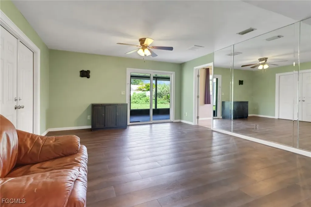 2303 NE 5th Street Cape Coral FL 33909