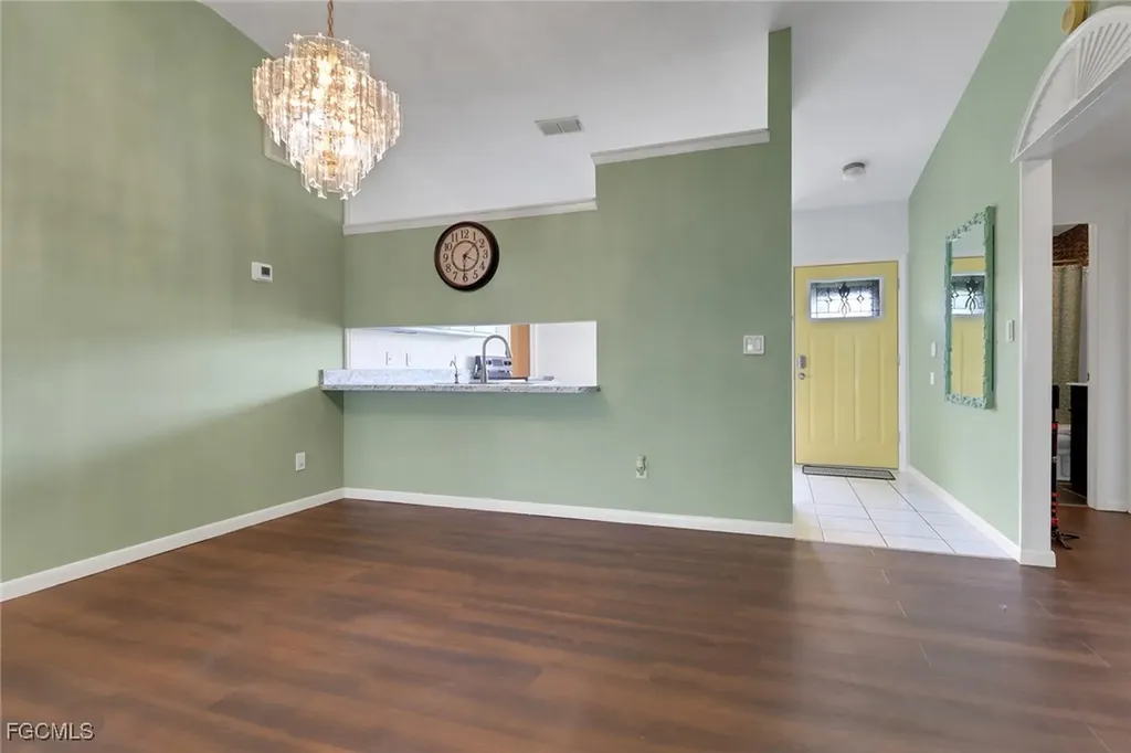 2303 NE 5th Street Cape Coral FL 33909