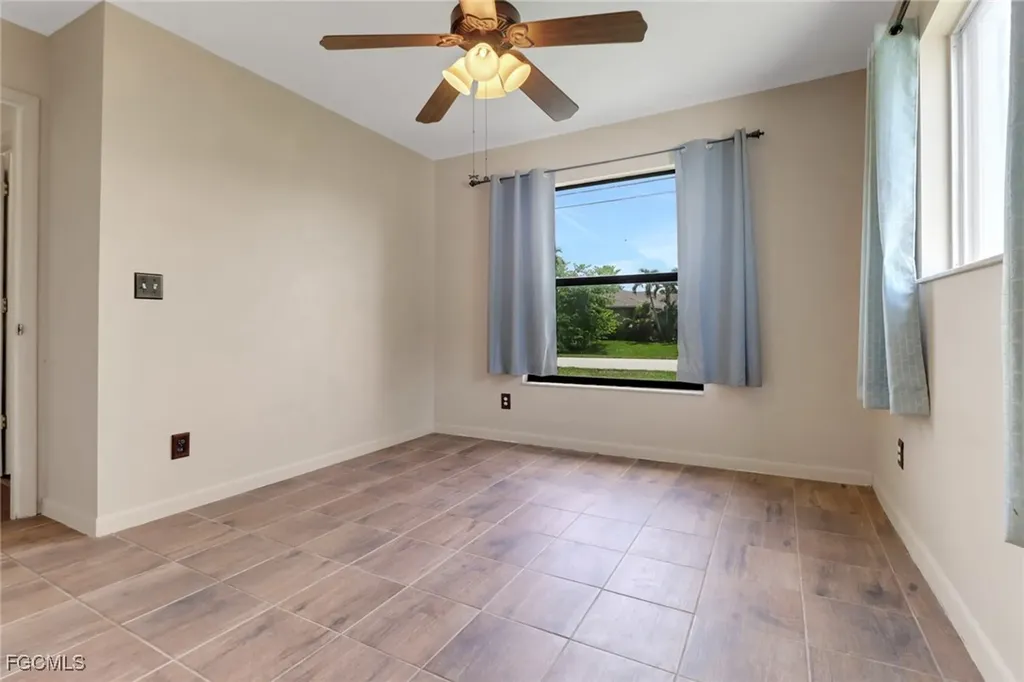 2303 NE 5th Street Cape Coral FL 33909