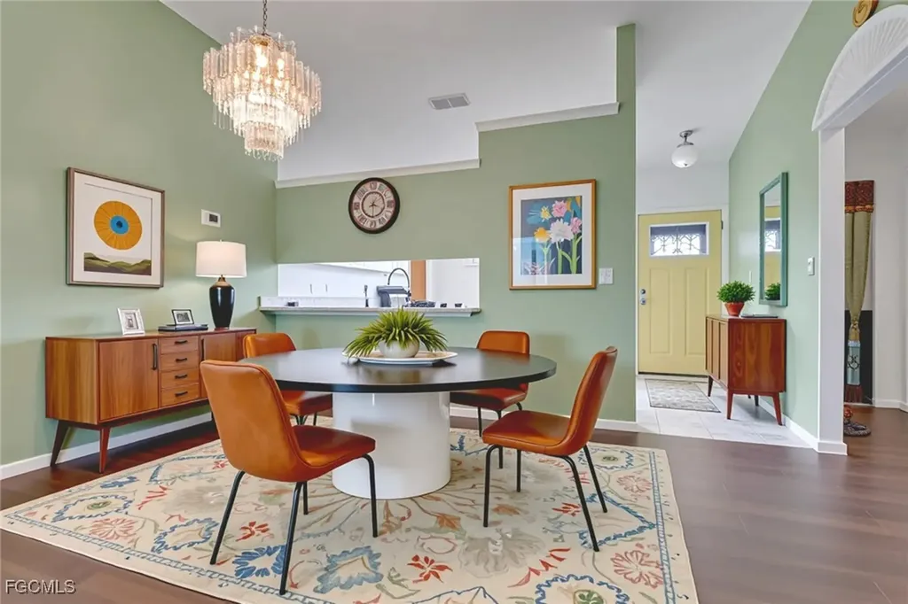 2303 NE 5th Street Cape Coral FL 33909