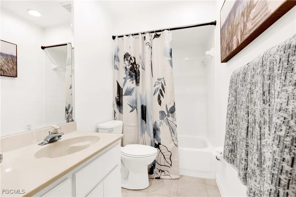 5282 Concord Way Fort Myers FL 33907