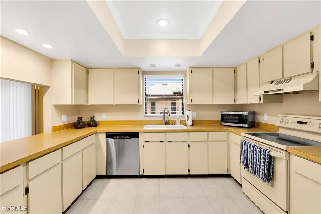 5282 Concord Way Fort Myers FL 33907