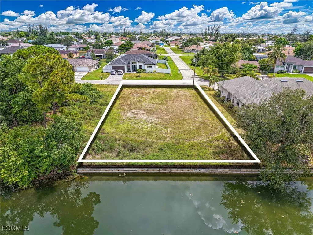 401 SE 14th Street Cape Coral FL 33990