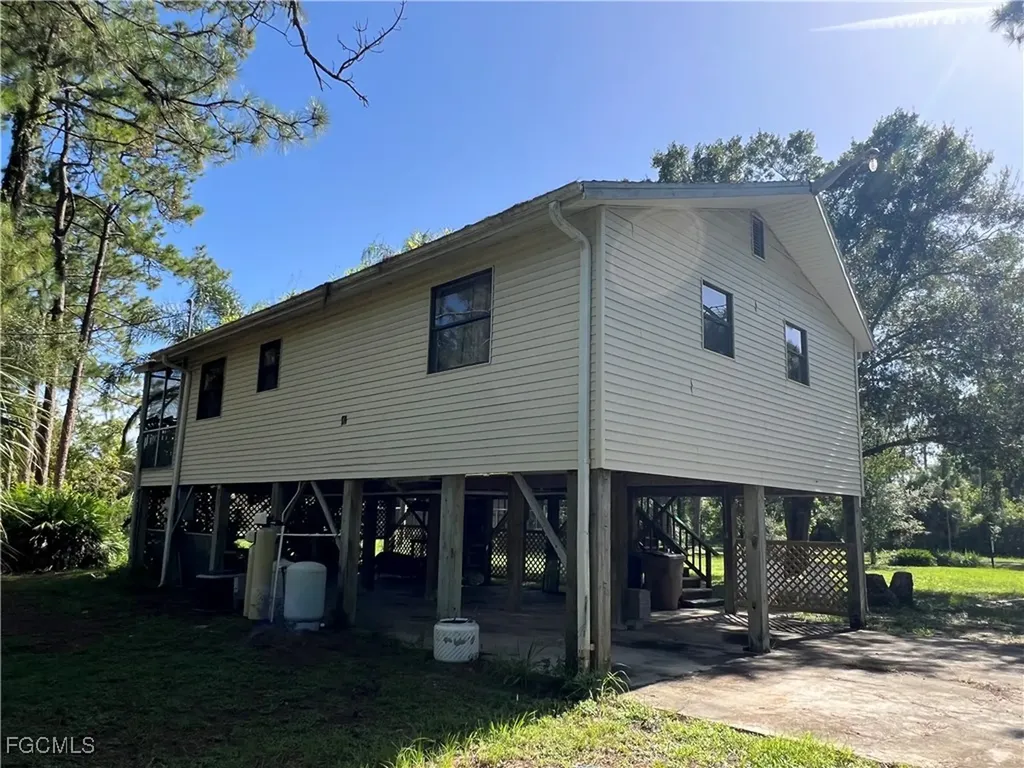 2002 Truman Avenue Alva FL 33920