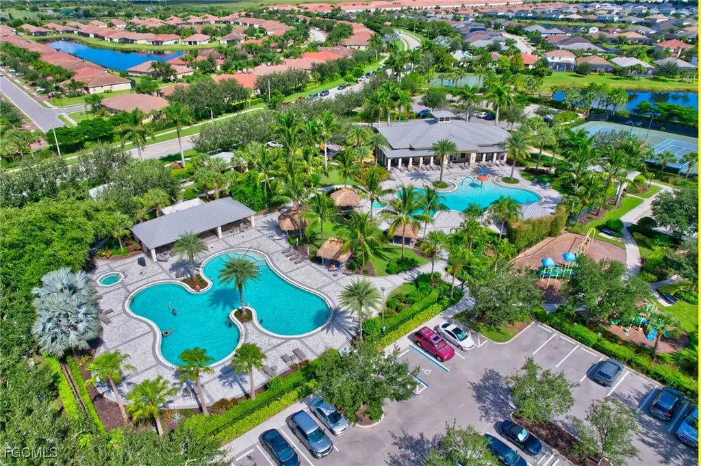 2073 Fairmont Lane Naples FL 34120