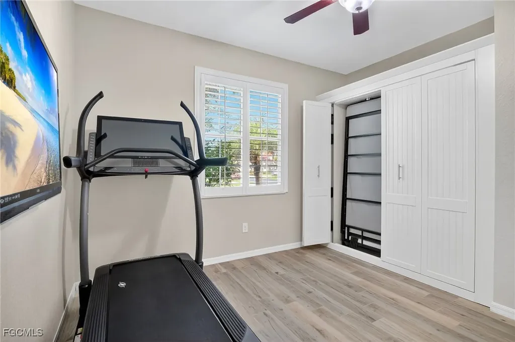2073 Fairmont Lane Naples FL 34120