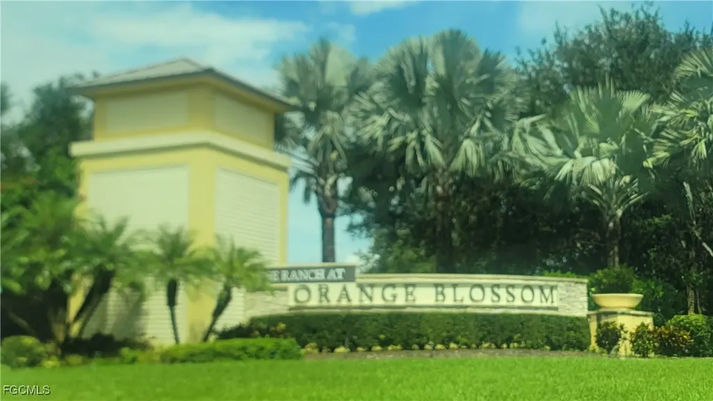 2073 Fairmont Lane Naples FL 34120
