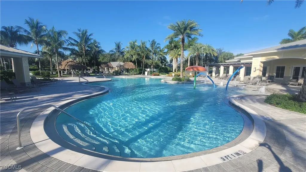 2073 Fairmont Lane Naples FL 34120