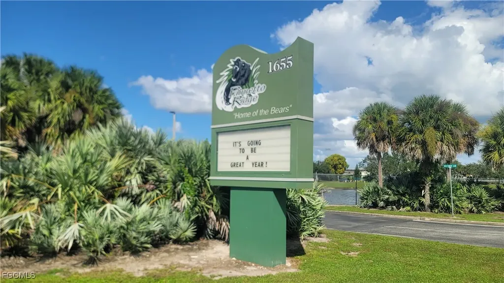 2073 Fairmont Lane Naples FL 34120
