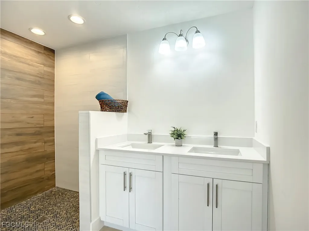 6049 Perthshire Lane Fort Myers FL 33908