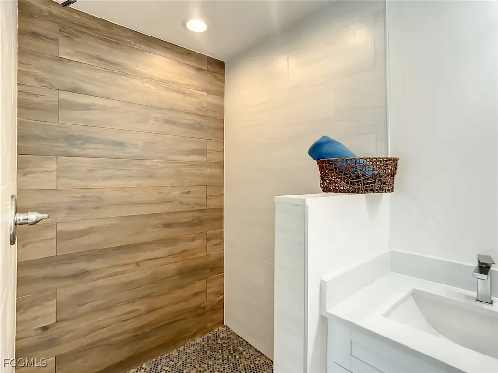 6049 Perthshire Lane Fort Myers FL 33908