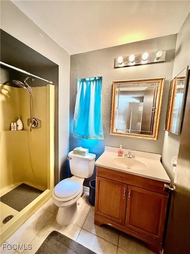868 Bethany Court N Fort Myers FL 33919