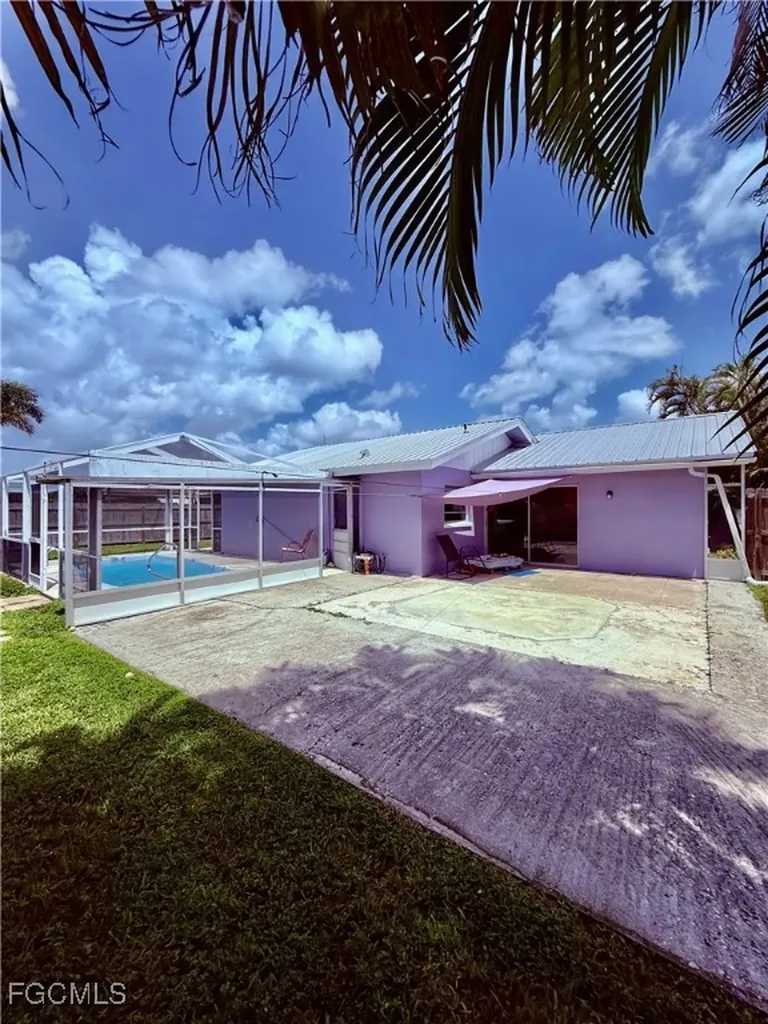 868 Bethany Court N Fort Myers FL 33919