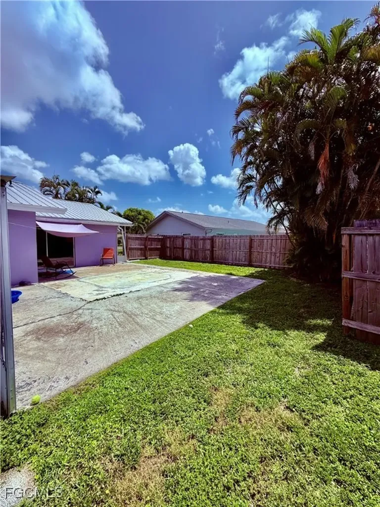 868 Bethany Court N Fort Myers FL 33919